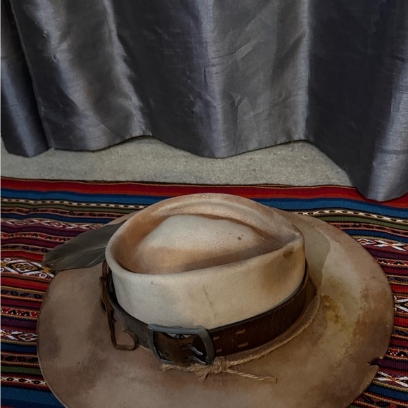 Stetson® 6X Silver Belly Felt Hat
73/8 - customized - Picture 5 of 8